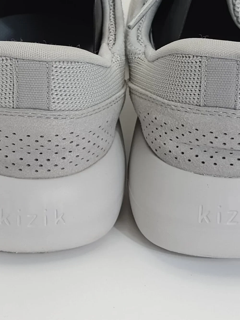 Kizik Hands-Free Slip-On Sneakers Women's Size 8 Gray Comfort Walking Shoes